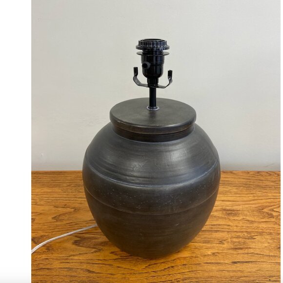 Round Metal Table Lamp - Picture 3 of 6